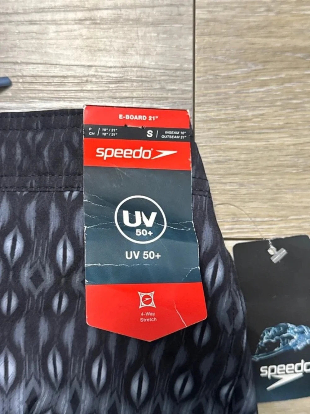 Speedo Men’s Black to Gray Gradient Swim Trunks - Picture 2 of 4